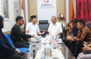 Anggota DPD RI Bahar Buasan Kunjungi Bawaslu Babel, Bahas RUU Pemilu