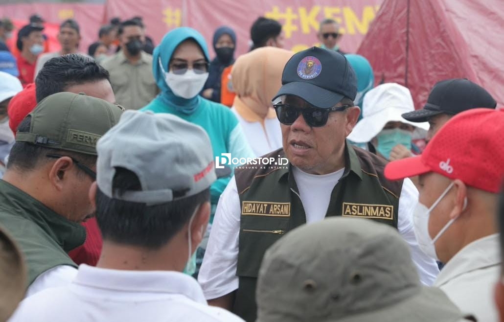 Gubernur Hidayat Arsani Tinjau Pengungsian Kebakaran Dusun Serdang, Tegaskan Pemerintah Bertanggung Jawab Penuh