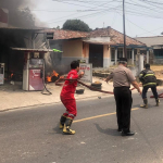 Polsek Taman Sari Gercep Amankan TKP Kebakaran Bengkel di Pangkalpinang