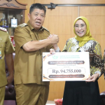 Gubernur Hidayat Arsani Terima Donasi BPJS Ketenagakerjaan bagi Korban Kebakaran Serdang