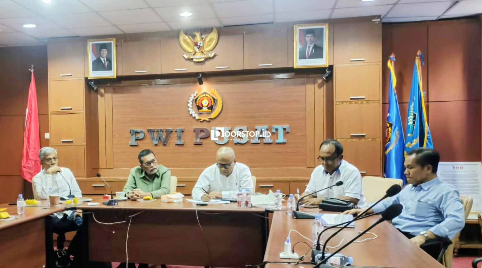 Dinilai Melanggar AD/ART, KEJ, KPW dan PO PWI, DK Berhentikan Penuh Firdaus Sebagai Anggota PWI
