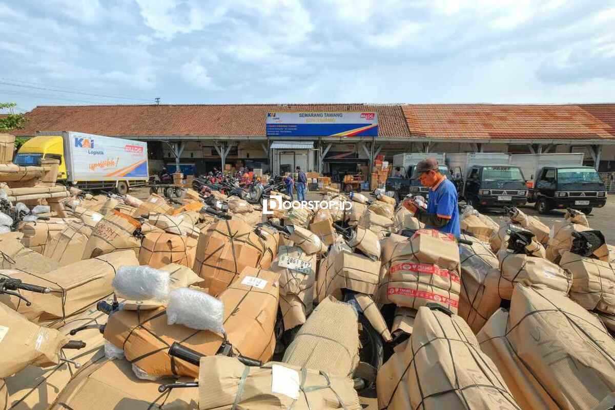 KAI Logistik Distribusikan 122 Ribu Unit Sepeda Motor hingga Triwulan III 2026